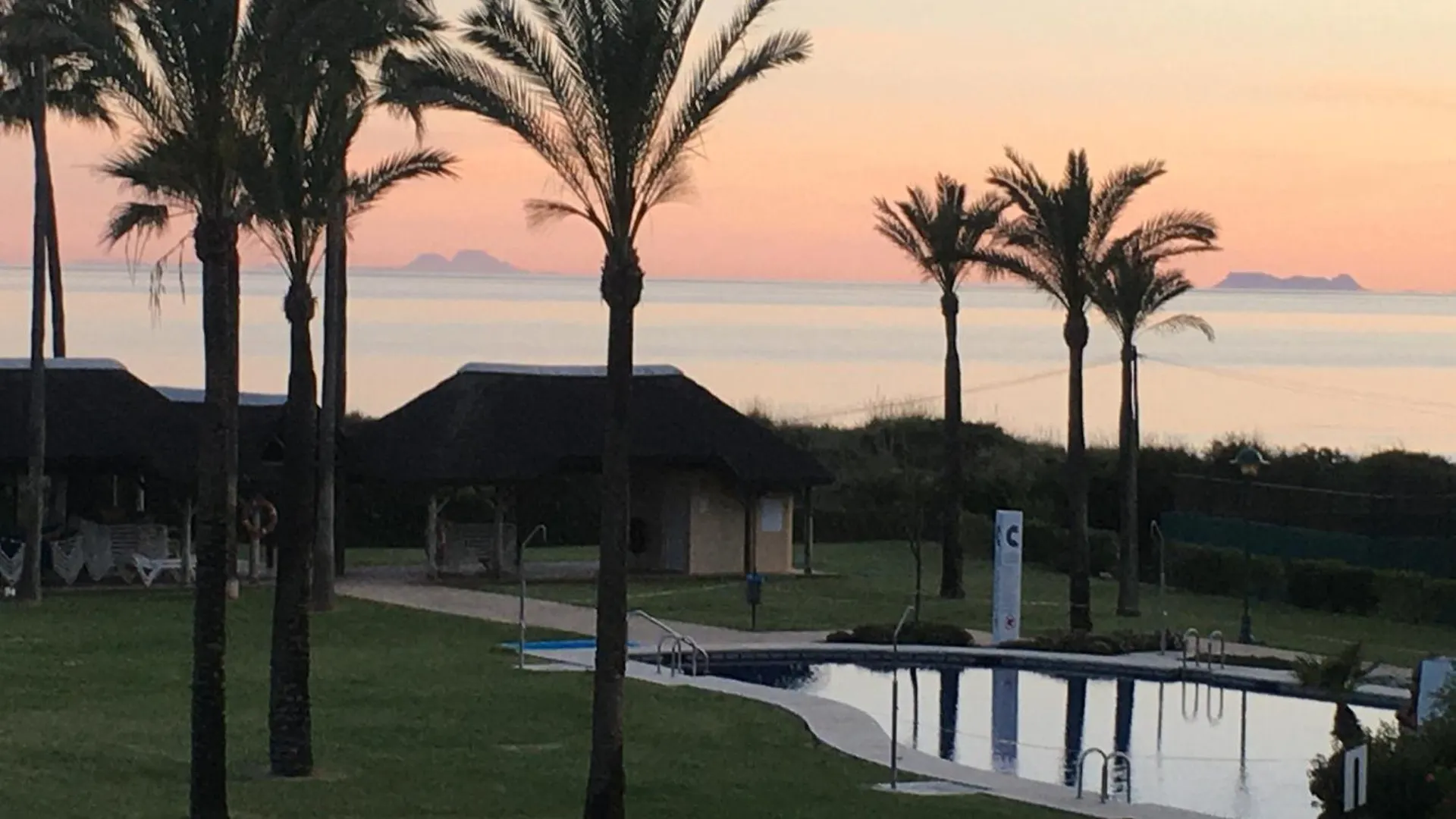 Marbella Beachside Apartment In 5 Star Gated