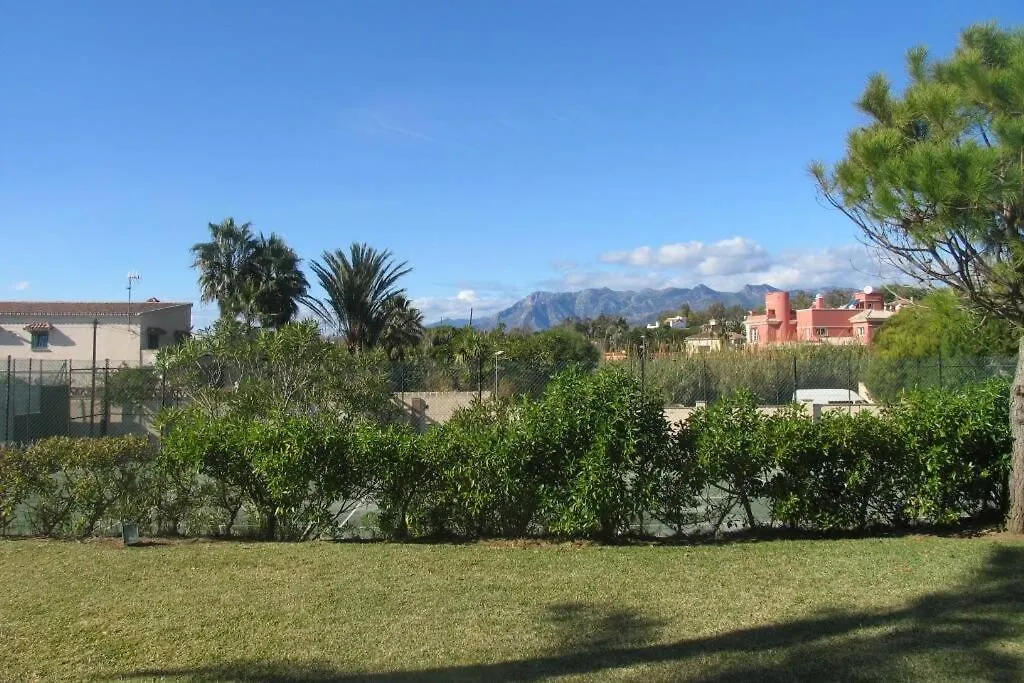 Marbella Beachside Apartment In 5 Star Gated 0*,  스페인